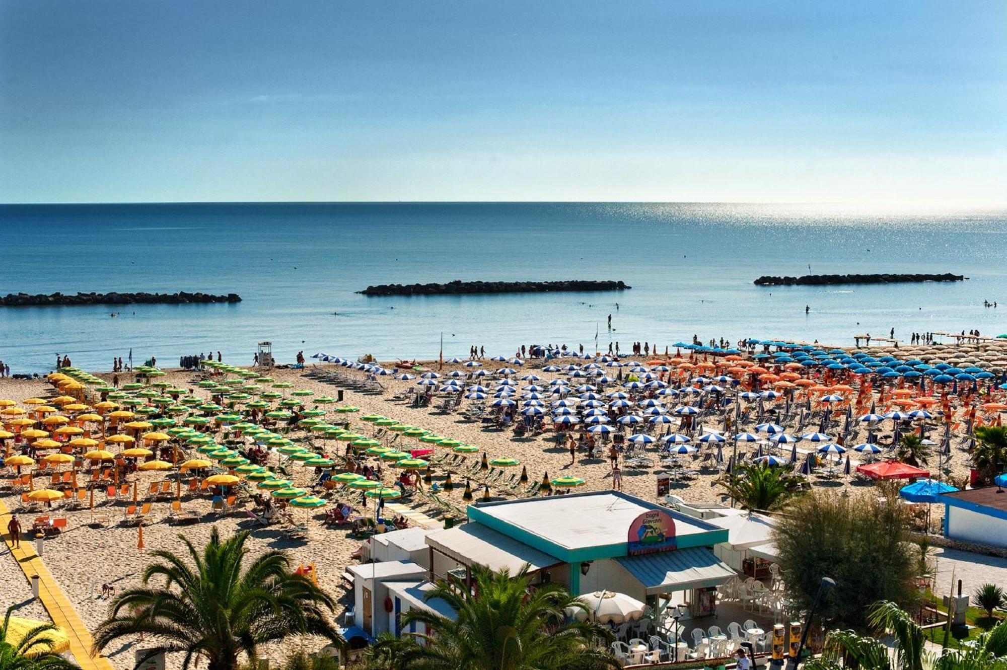 Hotel Continental San Benedetto del Tronto Buitenkant foto